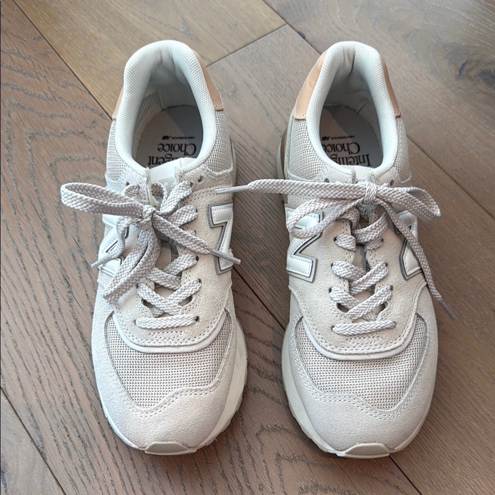 New Balance 574 Sneakers in 7.5